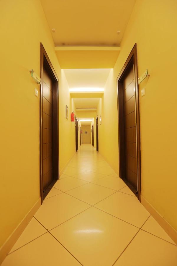 Hotel Premiere Villa Varanasi Exterior photo
