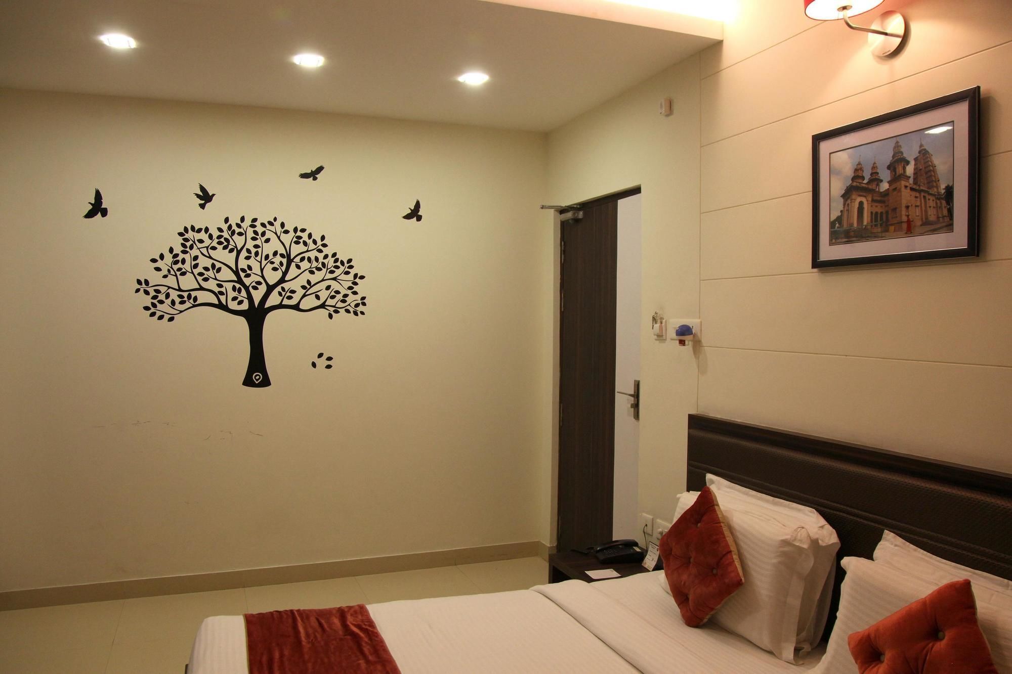 Hotel Premiere Villa Varanasi Exterior photo